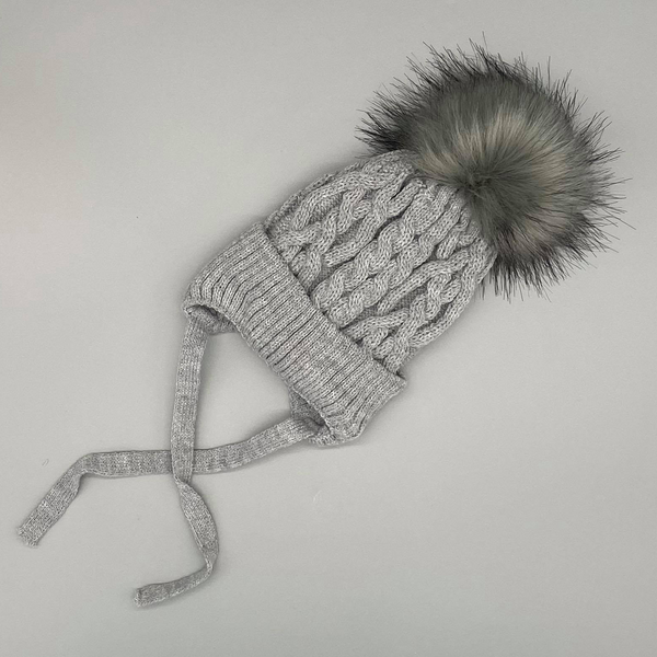 Kinder Single Pompom Cable Knit Hat